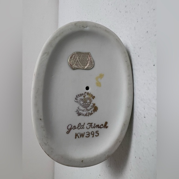 Lefton Hand Painted Gold Finch Bird Figurine China KW395 Yellow - Picture 6 of 8